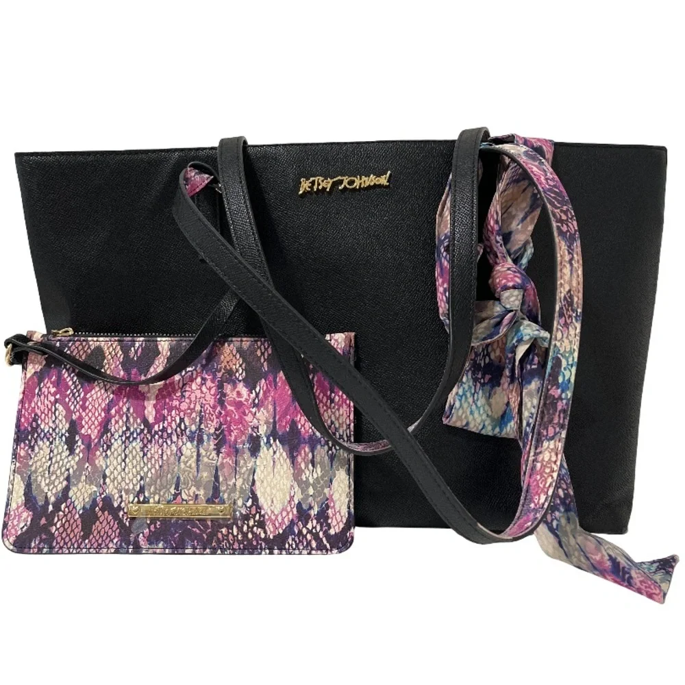 Betsey Johnson Large Black Leather Tote w/ Attached Wristlet – GUC